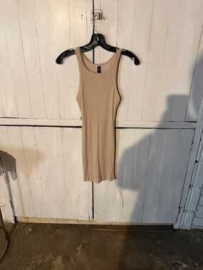Women’s Beige Windsor Dress